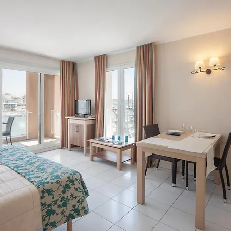 Cap Hermes 3p 5/6p アパート